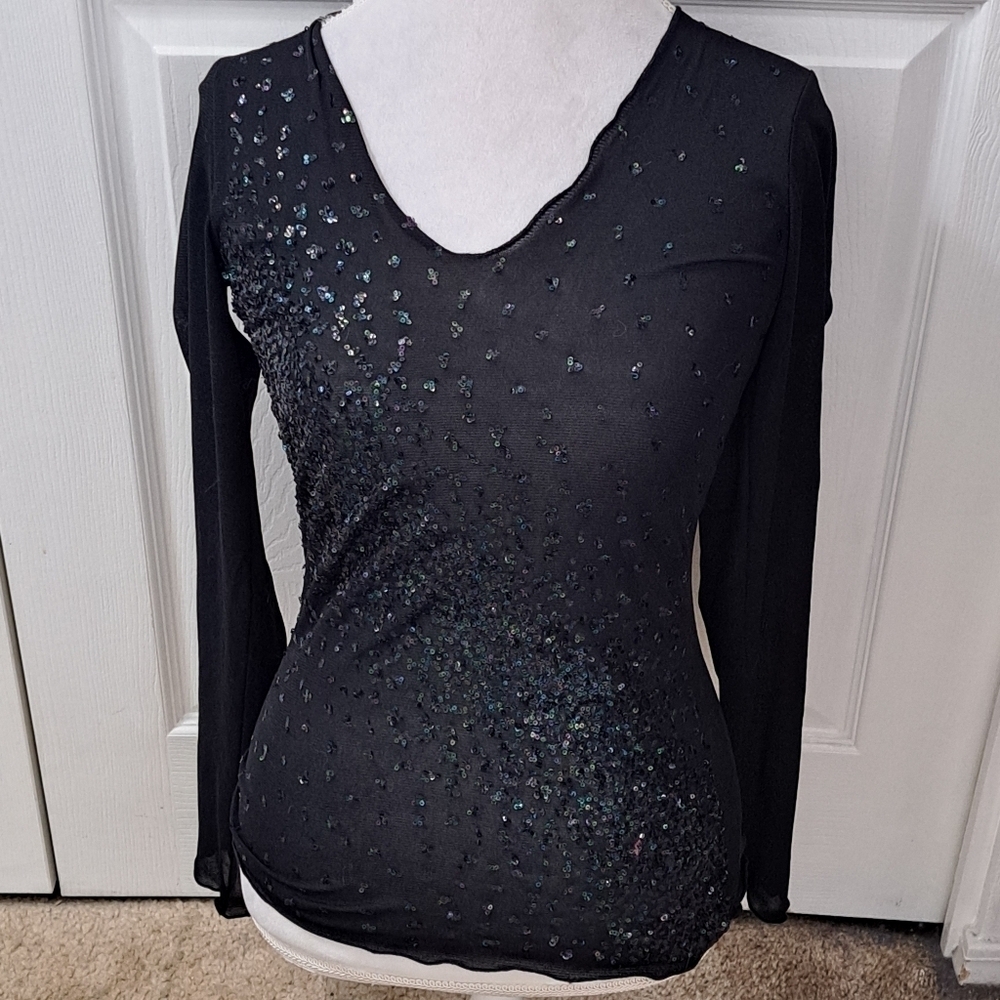 Vintage Peace on Earth Top by Next Era Size M